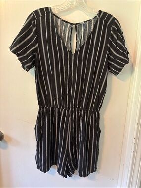 Old Navy Black and White Striped Short Sleeve Romper